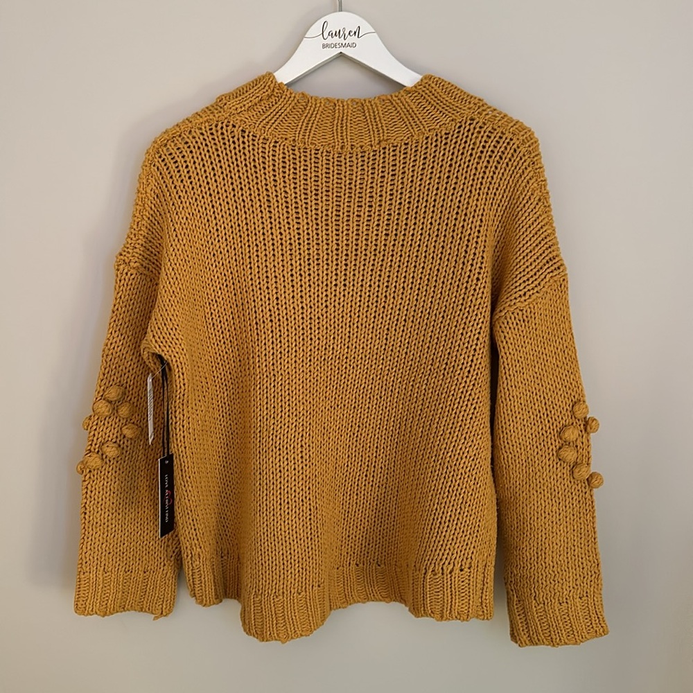 Love At First Find Sweater - Picture 4 of 6